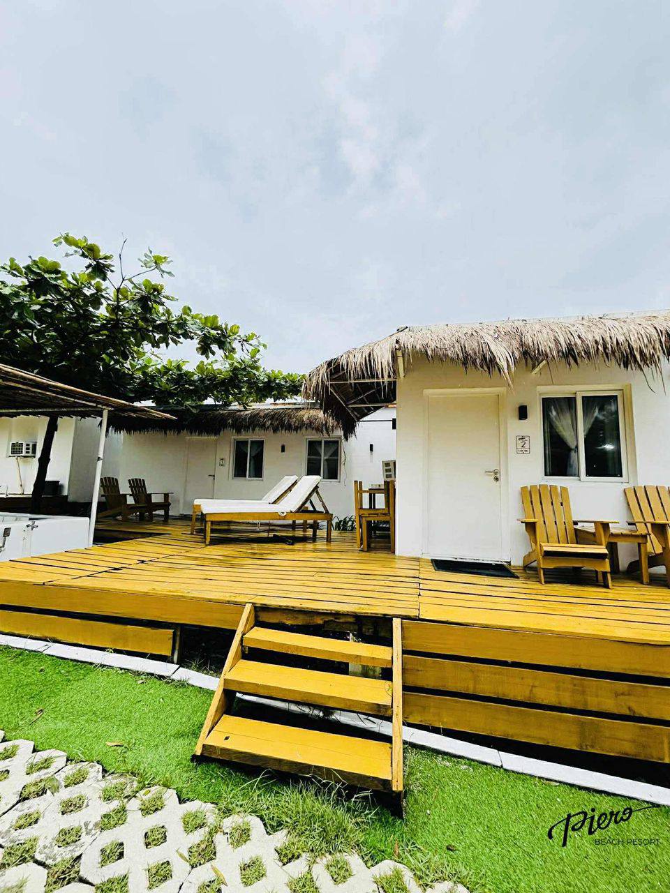 Rooms & Villas